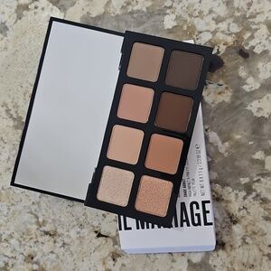 IL Makiage Shade Addict High Impact Eye Color Palette - New, in box